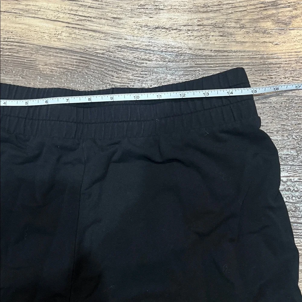 ALO Yoga sleek black